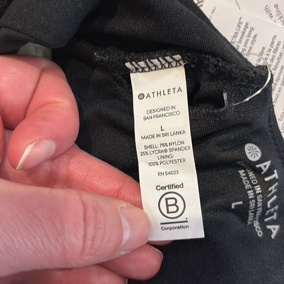 ✨Athleta Scoop Bikini Top in Black, NWT - Picture 7 of 9